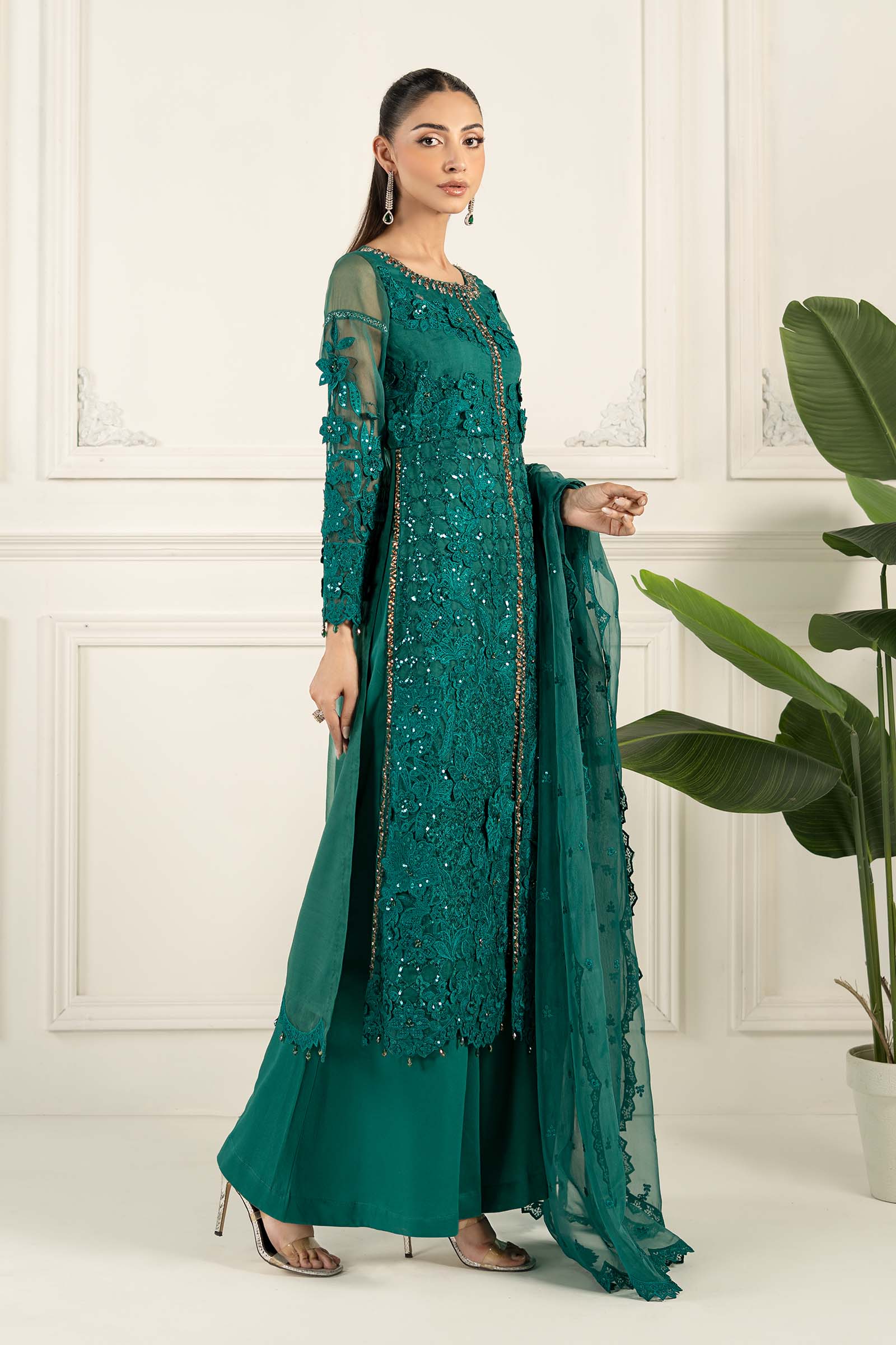 Pakistani Emerald Green Embroidered Organza Salwar Kameez (3-Piece) - Image 6