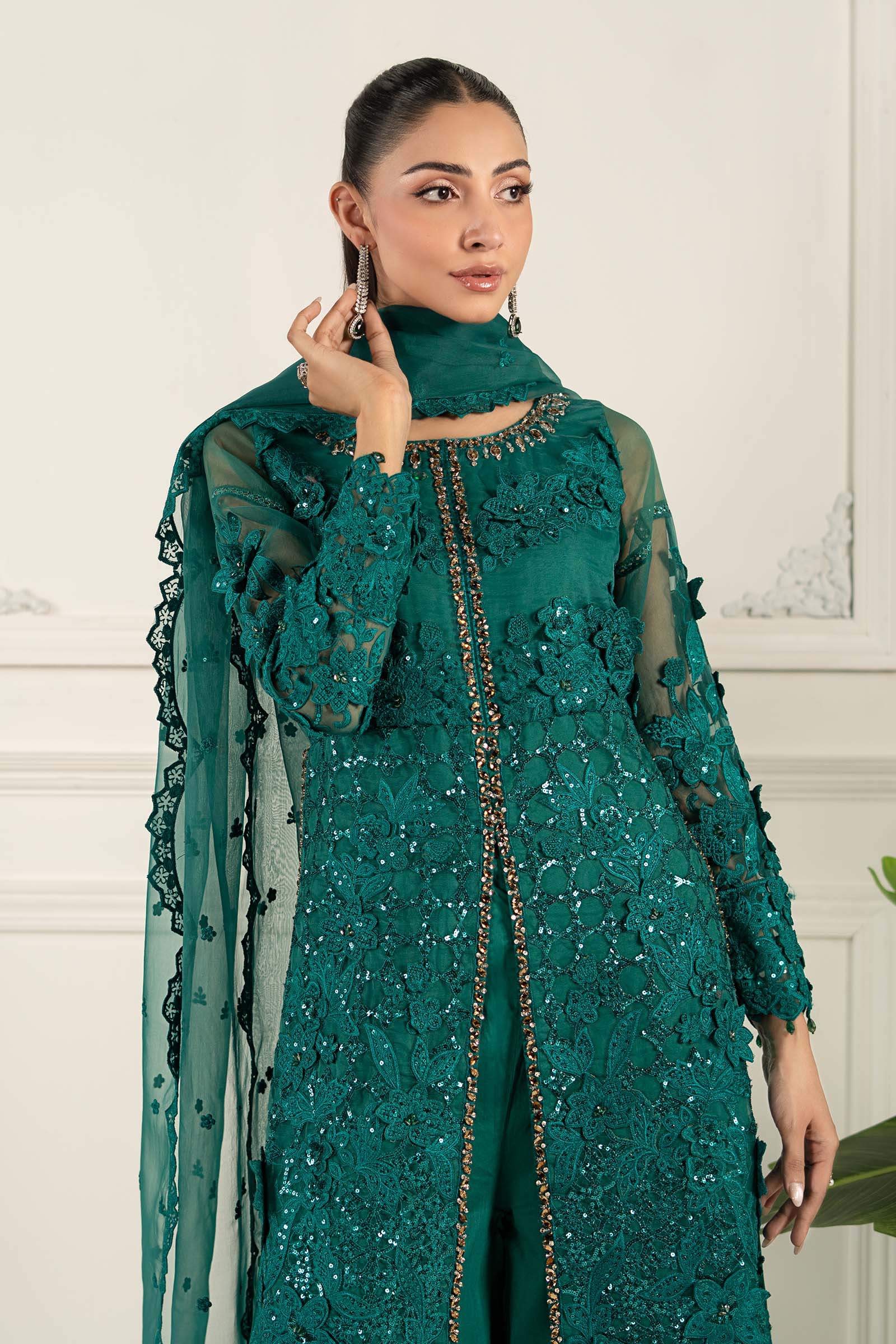 Pakistani Emerald Green Embroidered Organza Salwar Kameez (3-Piece) - Image 8