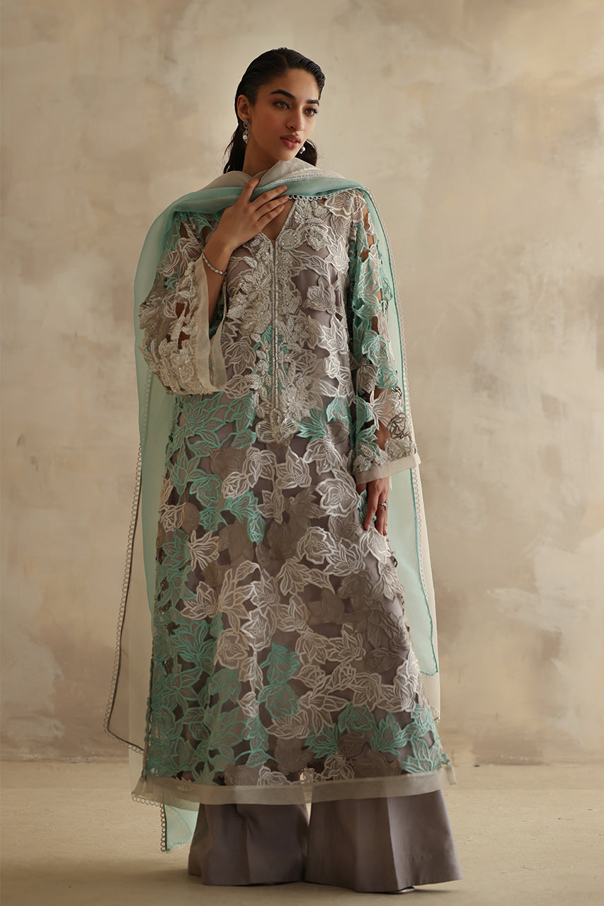 Mint Ivory Embroidered Organza Kurta Set (3-Piece) - Image 4