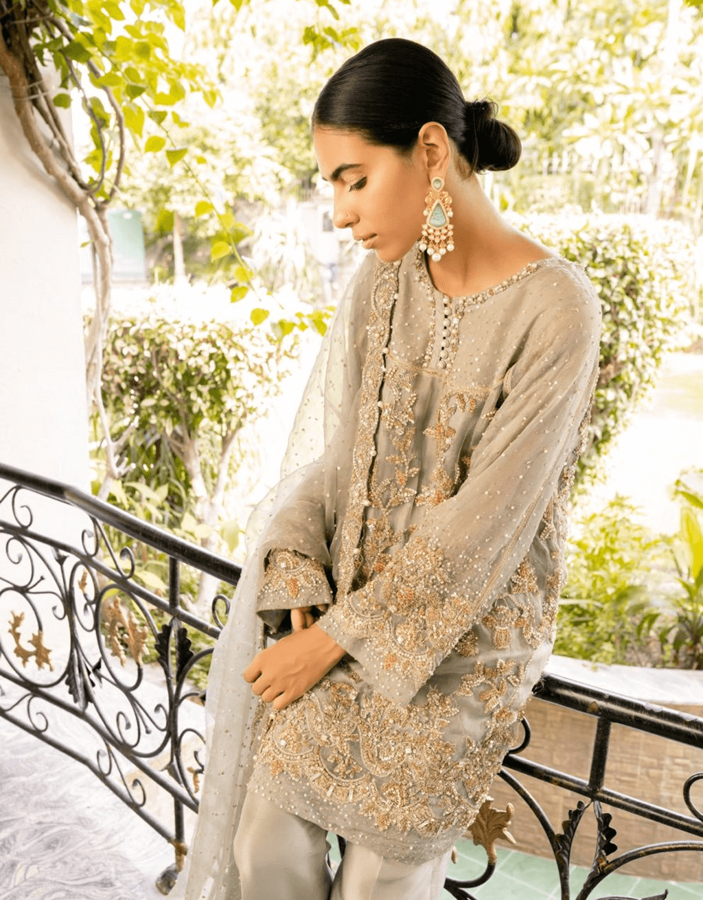 Pakistani Mason Green Embroidered Organza Salwar Kameez (3-Piece) - Image 3