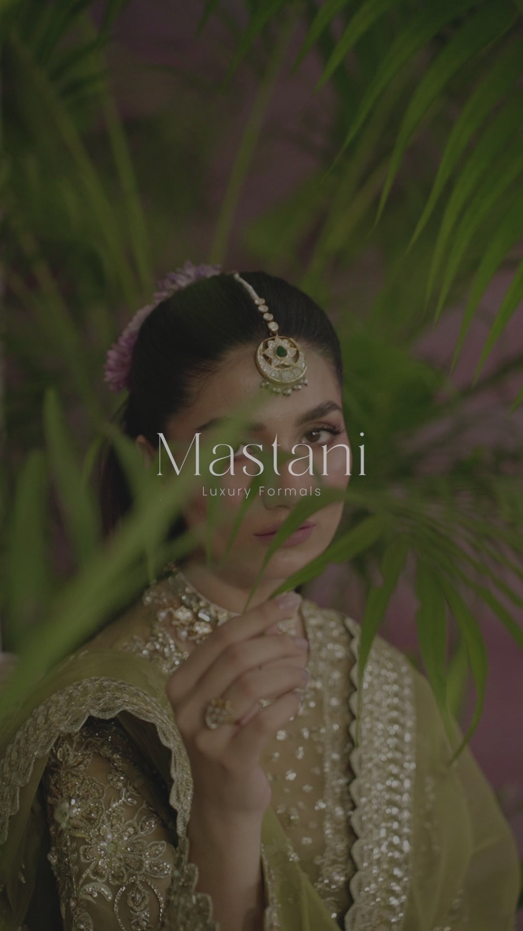 Pakistani Olive Hand-Embellished Organza Salwar Kameez (3-Piece) - Image 4