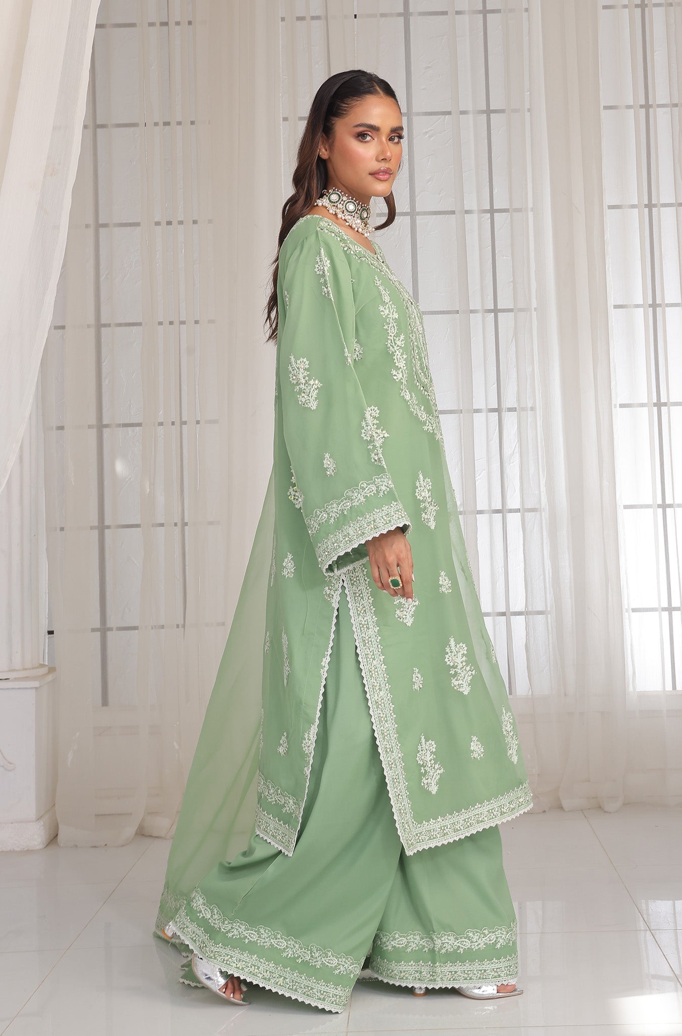 Pastel Pistachio Embroidered Pure Organza Salwar Kameez (3-Piece) - Image 4