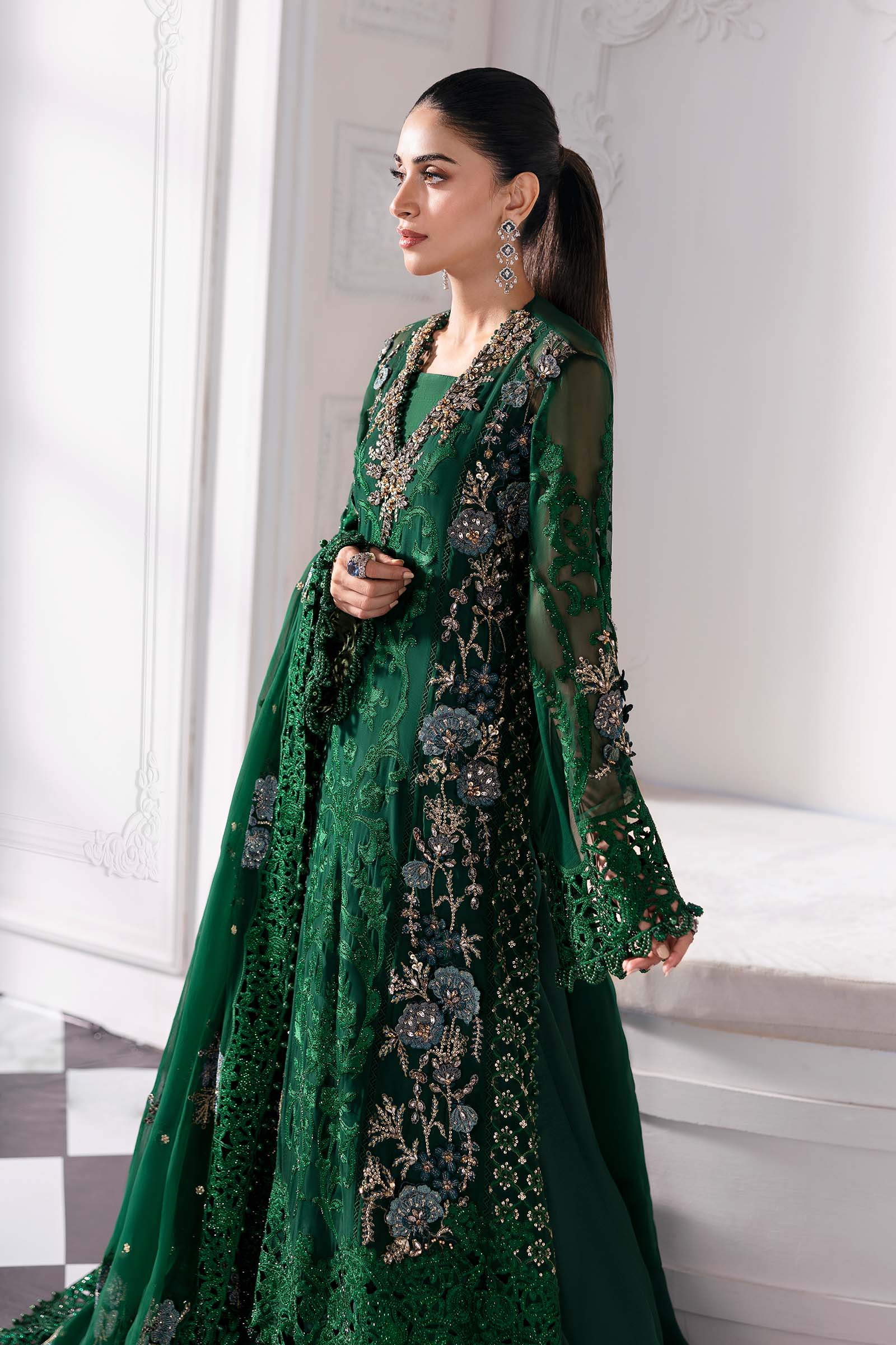 Emerald Green Embroidered Chiffon & Raw Silk Suit (3-Piece) - Image 18