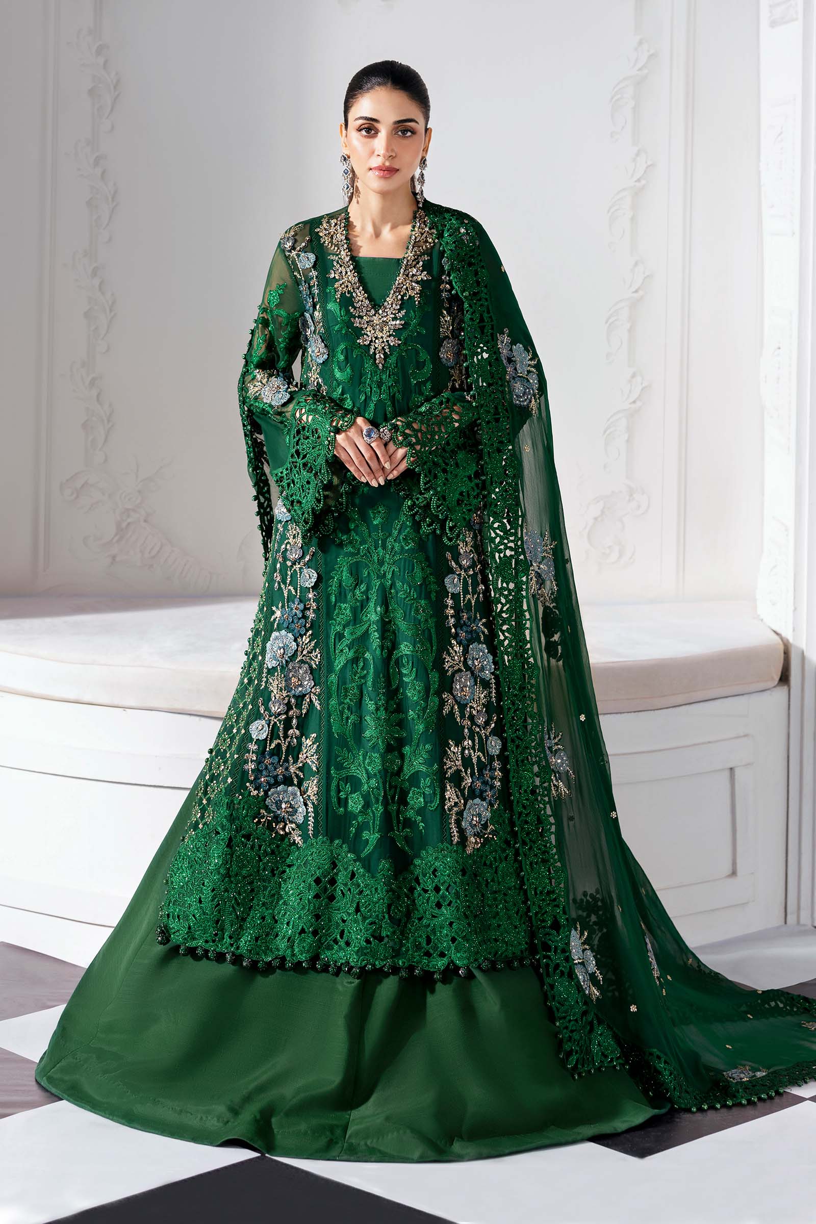 Emerald Green Embroidered Chiffon & Raw Silk Suit (3-Piece) - Image 6