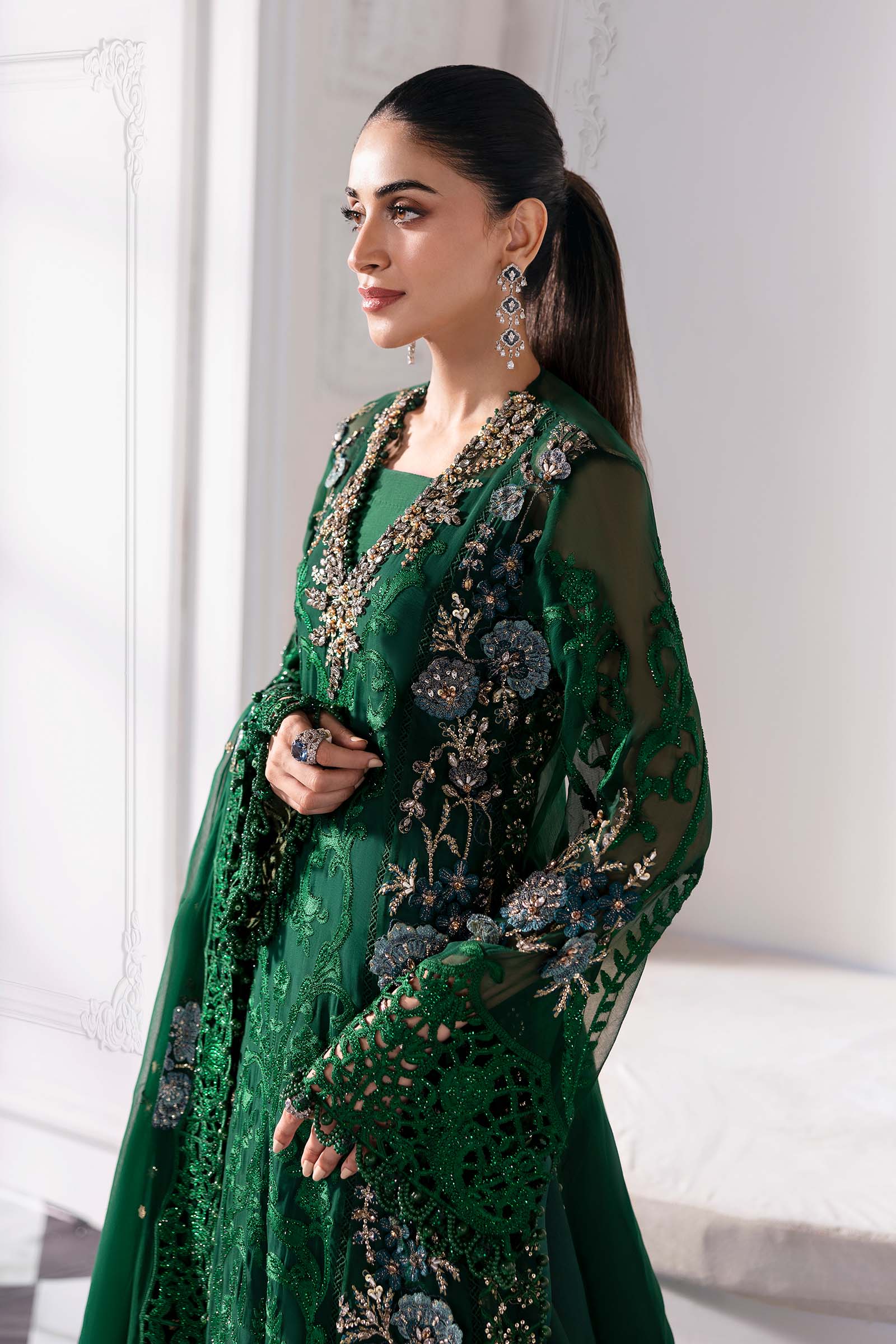 Emerald Green Embroidered Chiffon & Raw Silk Suit (3-Piece) - Image 8