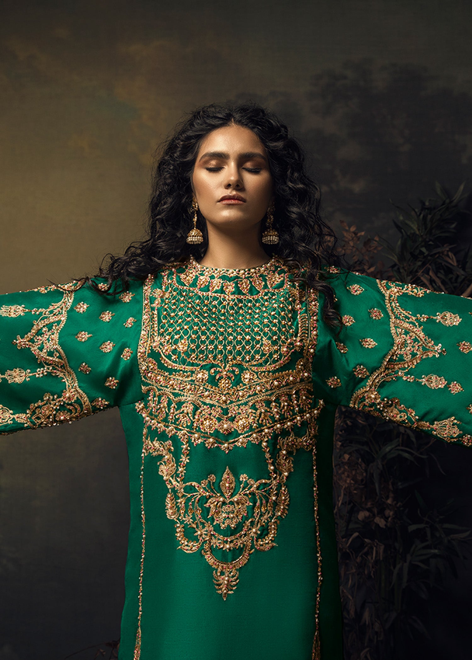 Emerald Green Aari Embroidered Raw Silk Shalwar Kameez (3-Piece) - Image 5