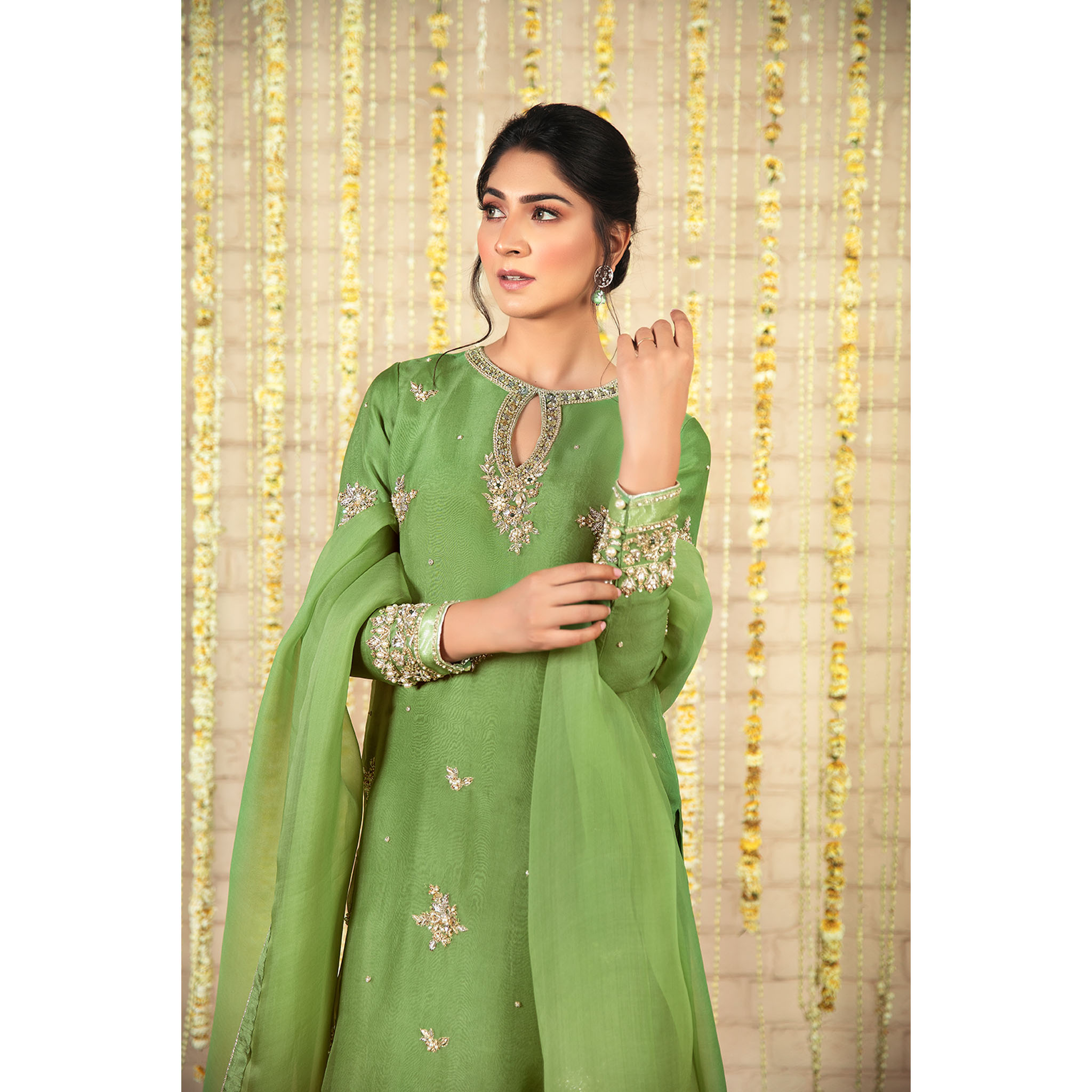 Pakistani Green Hand-Embellished Kurta Set (3-Piece) - Image 5