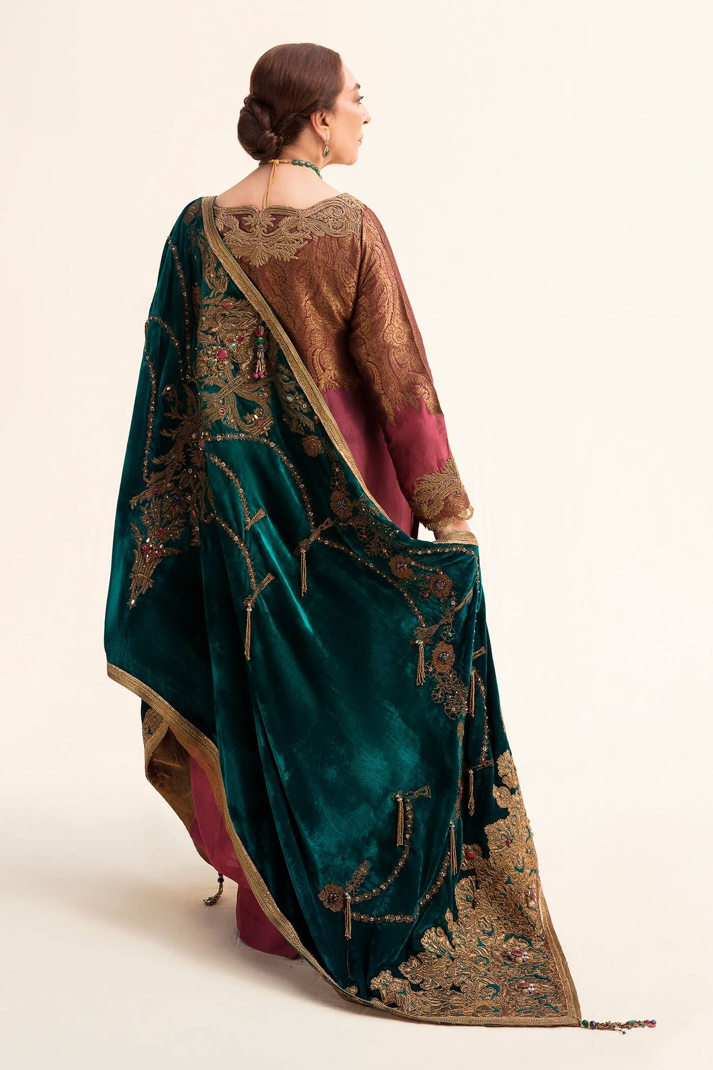 Emerald Embellished Velvet Shawl with Tissue Silk Salwar Kameez (3-Piece) - Image 5
