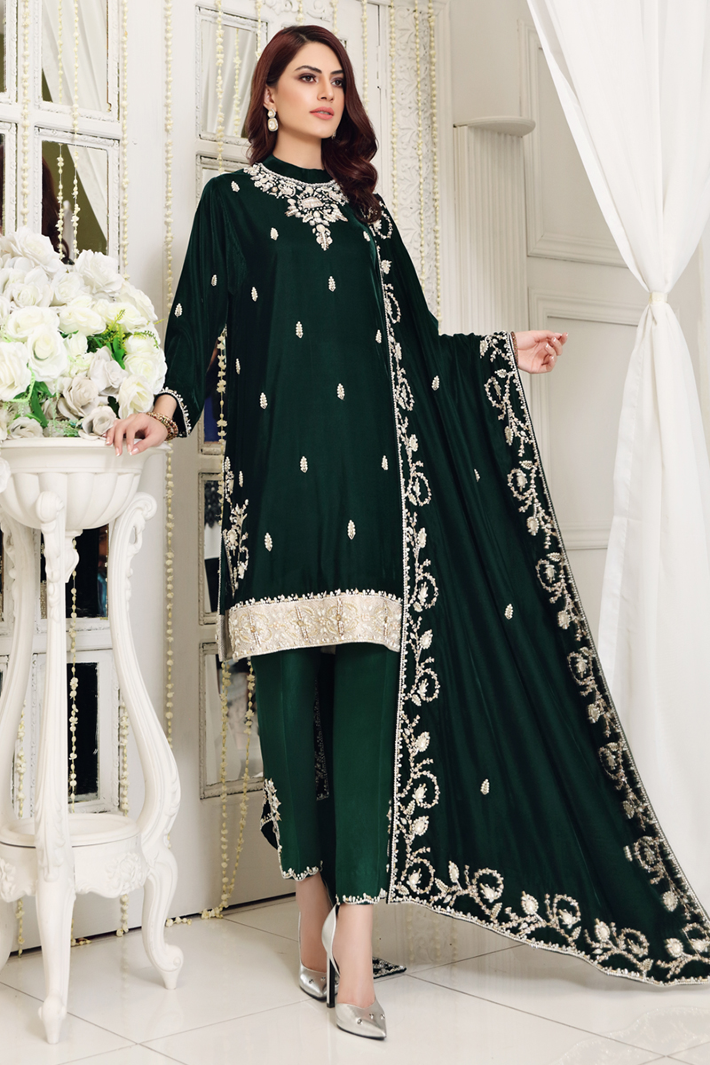 Pakistani Deep Green Embellished Velvet Salwar Kameez (3-Piece) - Image 1