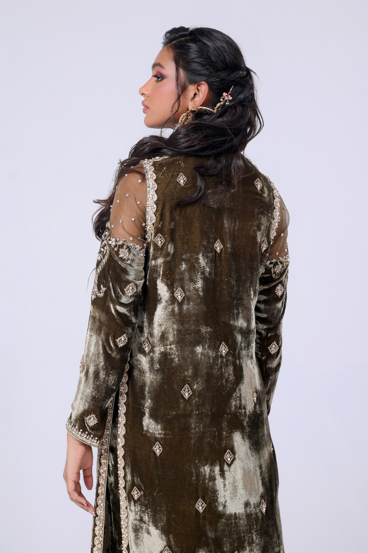 Pakistani Olive Green Zardozi Velvet Kameez (2-Piece) - Image 4