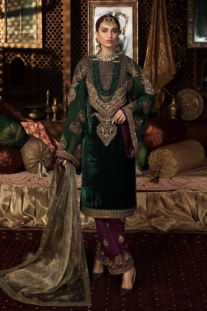 Emerald Green Hand-Embellished Velvet Organza Kameez Shalwar (4-Piece) - Image 1