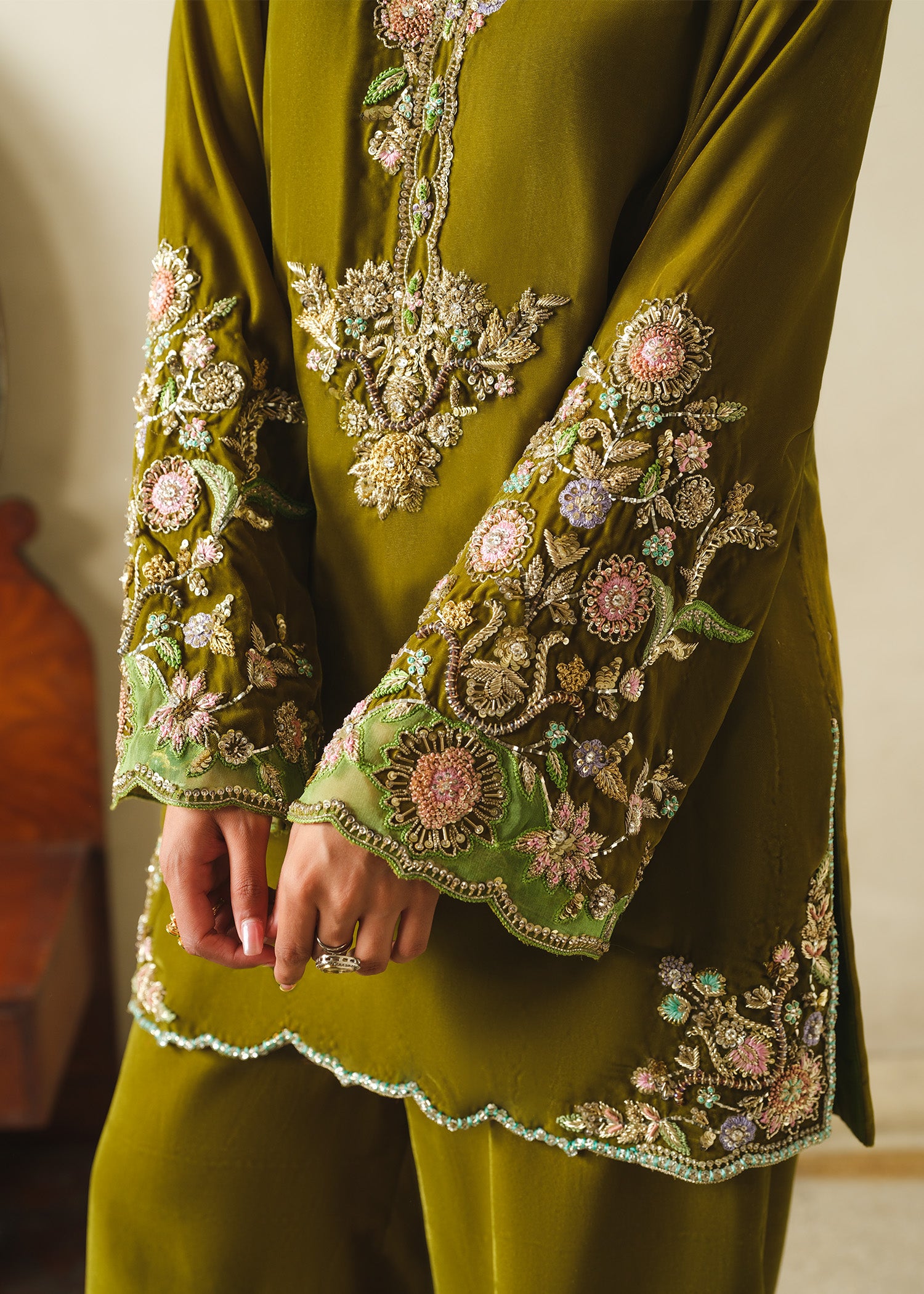 Pakistani Dhani Green Zardozi Velvet Salwar Kameez (3-Piece) - Image 4