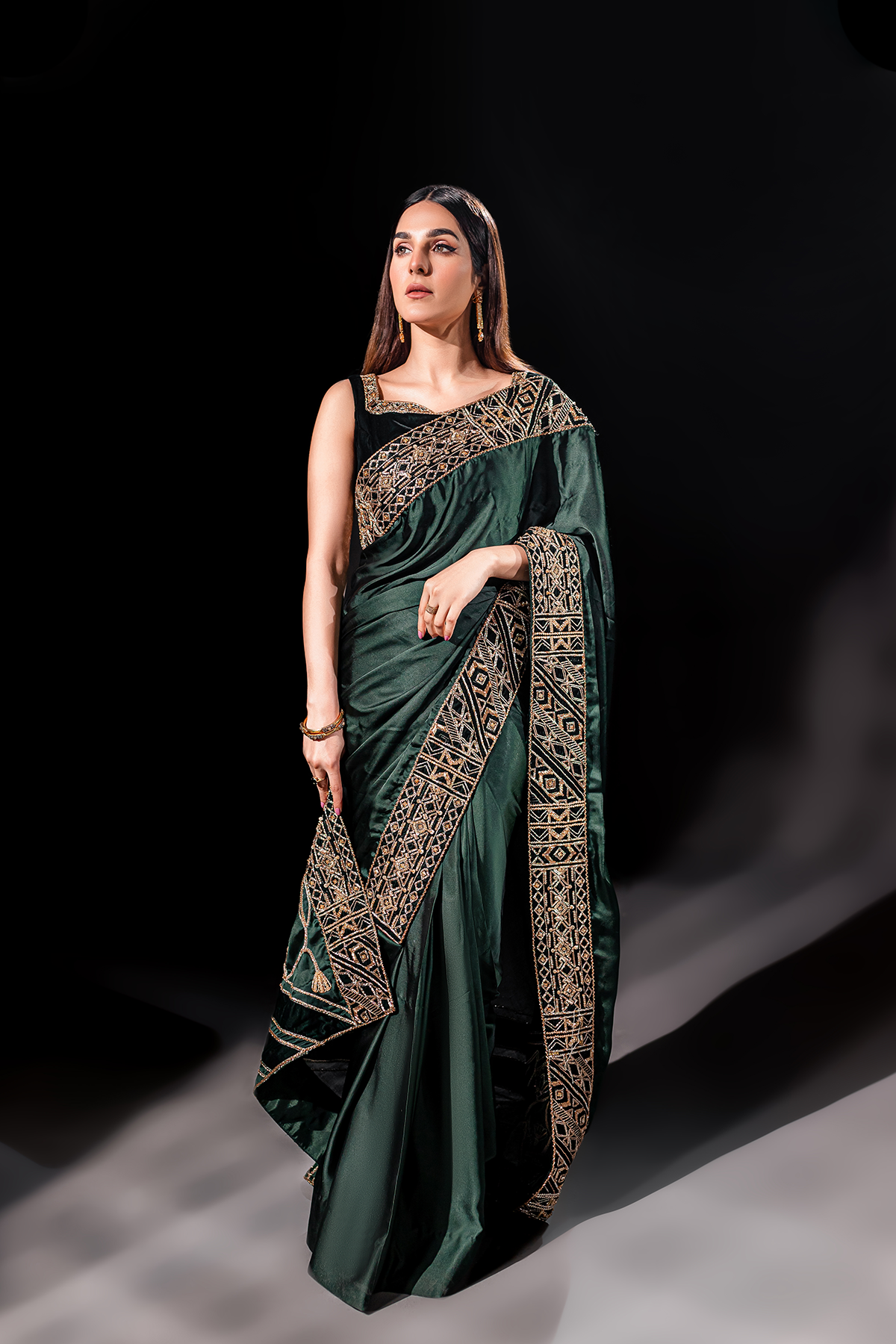 Indian Emerald Green Zardozi Silk Saree (2-Piece) - Image 1