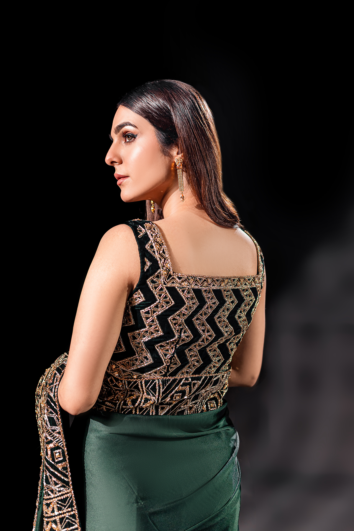 Indian Emerald Green Zardozi Silk Saree (2-Piece) - Image 7