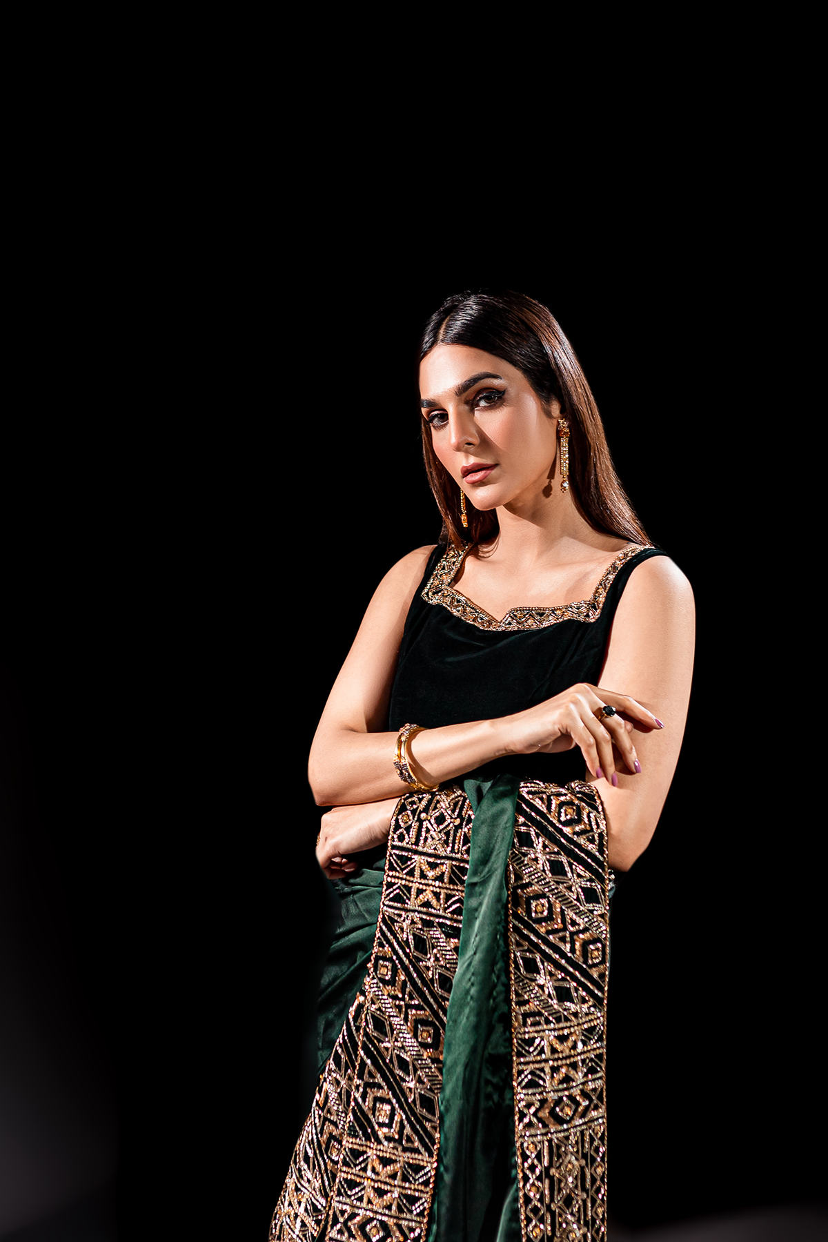 Indian Emerald Green Zardozi Silk Saree (2-Piece) - Image 9