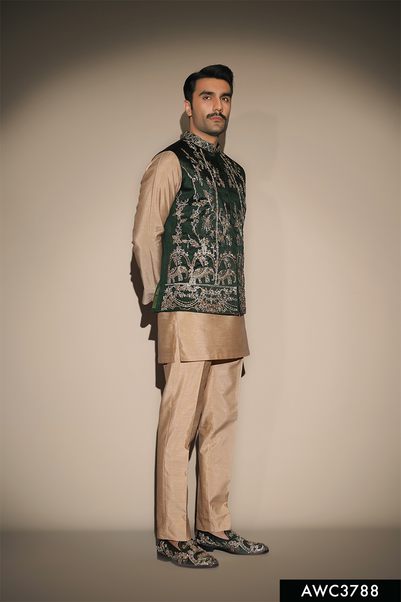 Emerald Green Embroidered Brocade Waistcoat Kurta (3-Piece) - Image 3