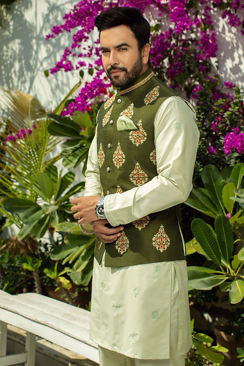 Pastel Green Embroidered Cotton Silk Waistcoat Kurta (3-Piece) - Image 3