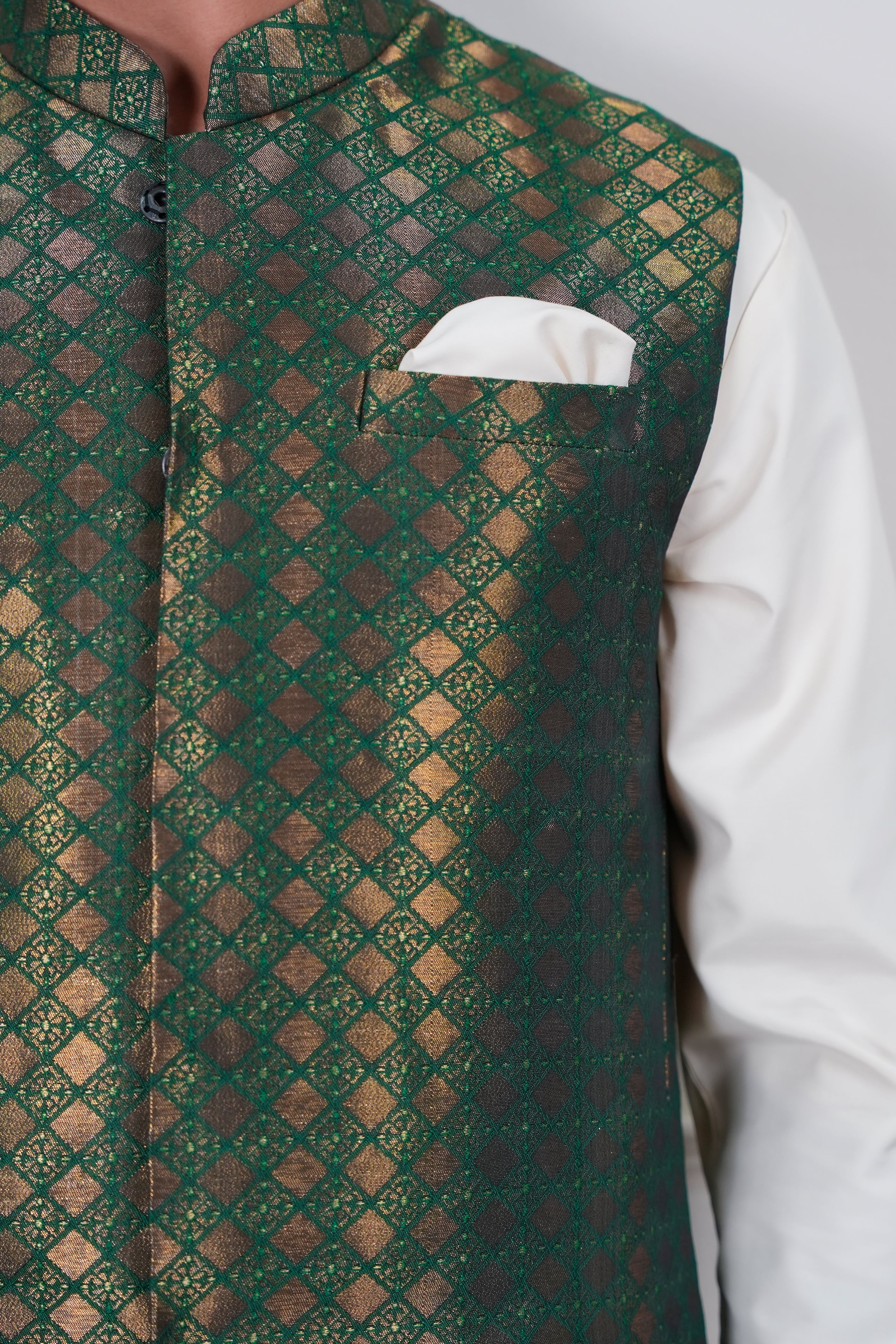 Emerald Green Zari Jamawar Waistcoat Kurta (3-Piece) - Image 3