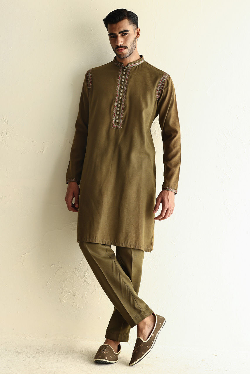 Olive Hand Embroidered Linen Waistcoat Kurta (3-Piece) - Image 4