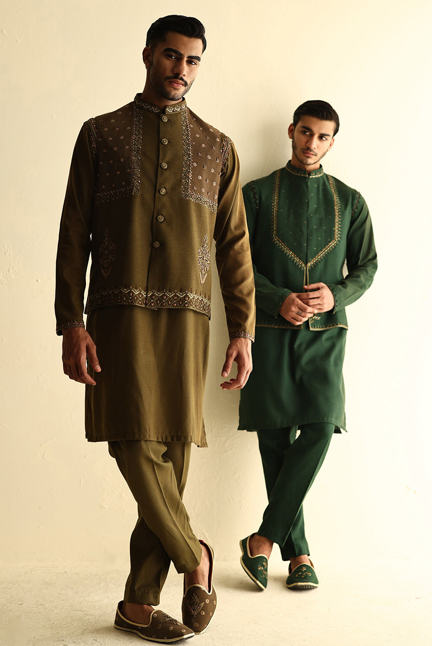 Deep Green Hand Embroidered Linen Waistcoat Kurta (3-Piece) - Image 3