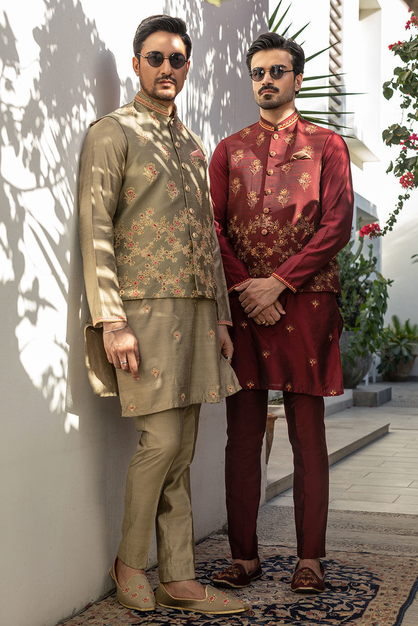 Mehndi Green Embroidered Raw Silk Waistcoat Kurta (3-Piece) - Image 6