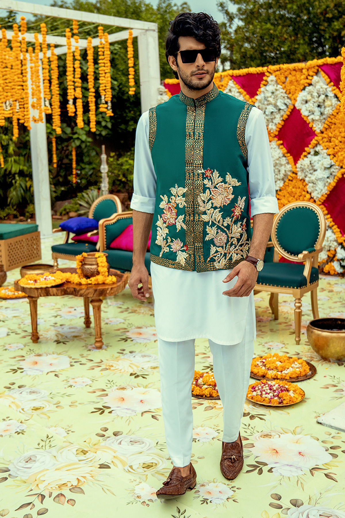 Emerald Green Zardozi Raw Silk Waistcoat Kurta (3-Piece) - Image 6