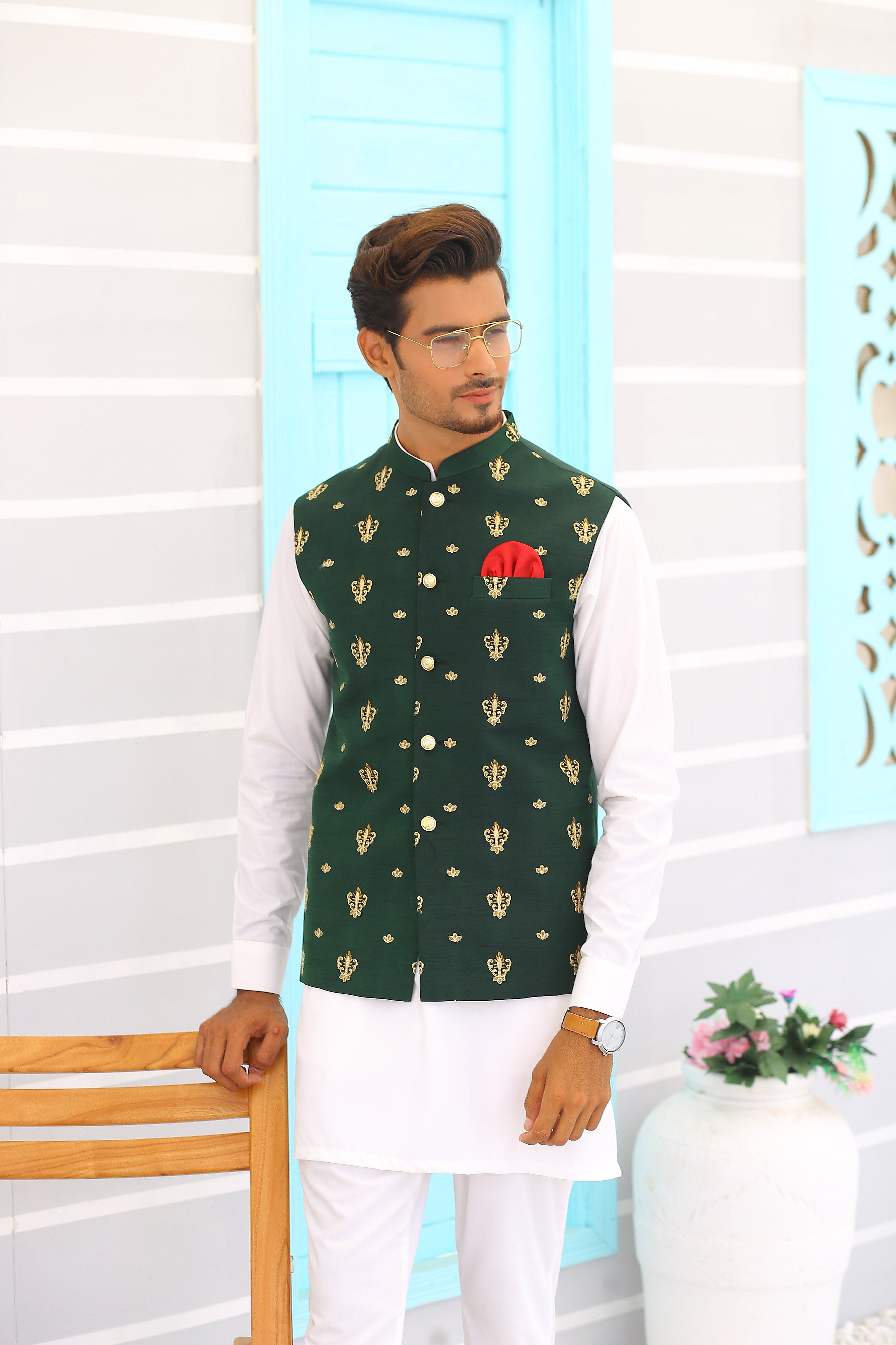 Deep Green Embroidered Silk-Blend Waistcoat (3-Piece) - Image 3