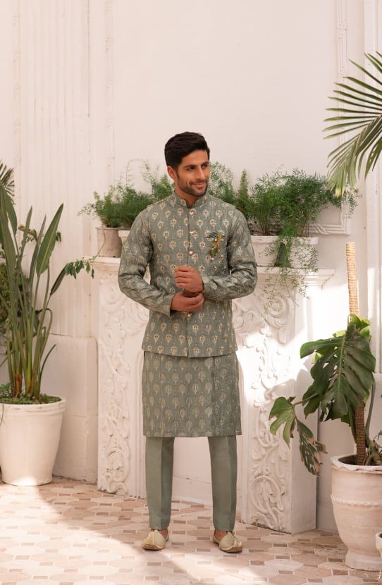 Jade Green Embroidered Silk-Blend Waistcoat Kurta (3-Piece) - Image 3