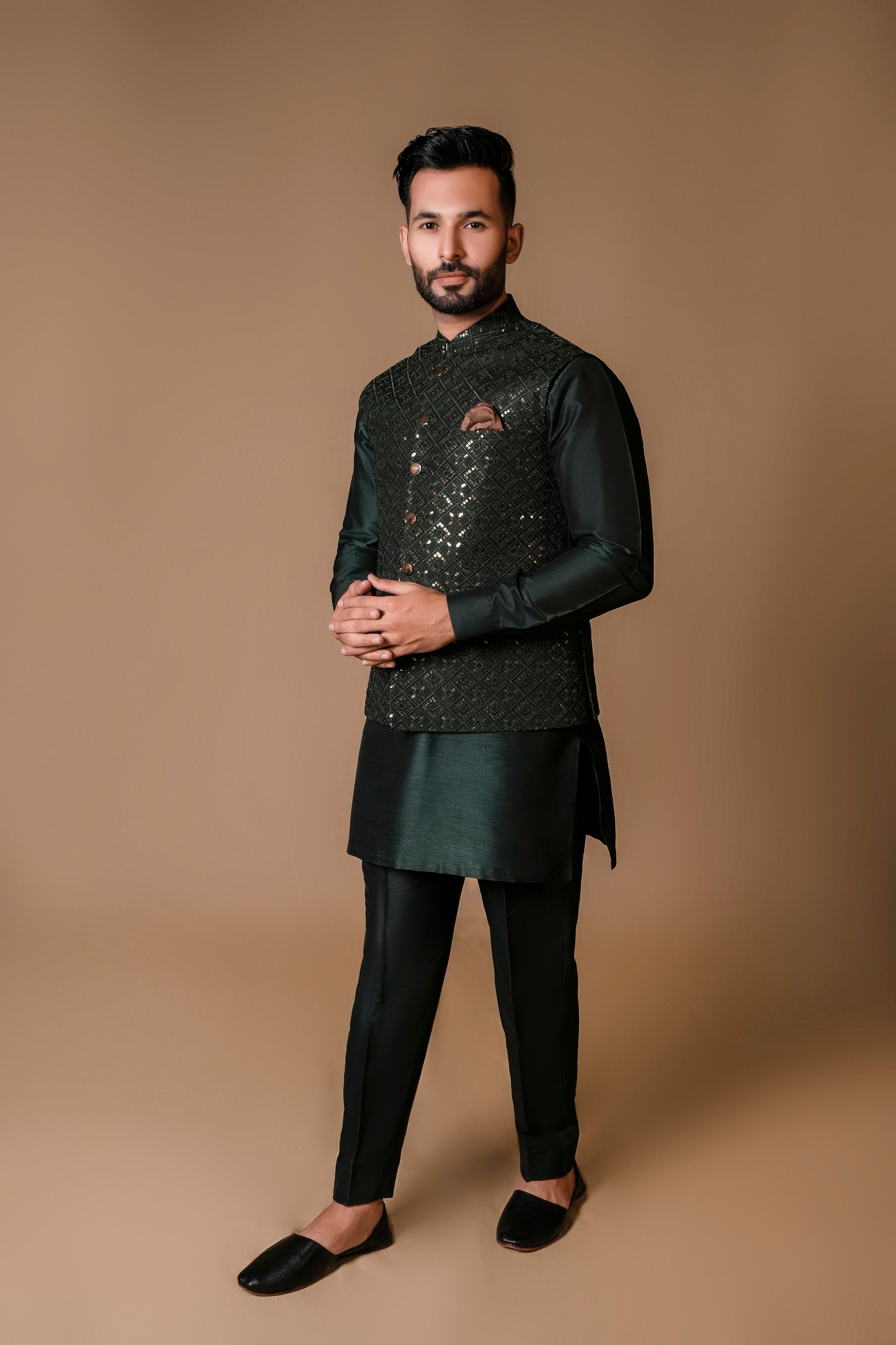 Deep Green Embroidered Silk-Blend Waistcoat Kurta (3-Piece) - Image 2
