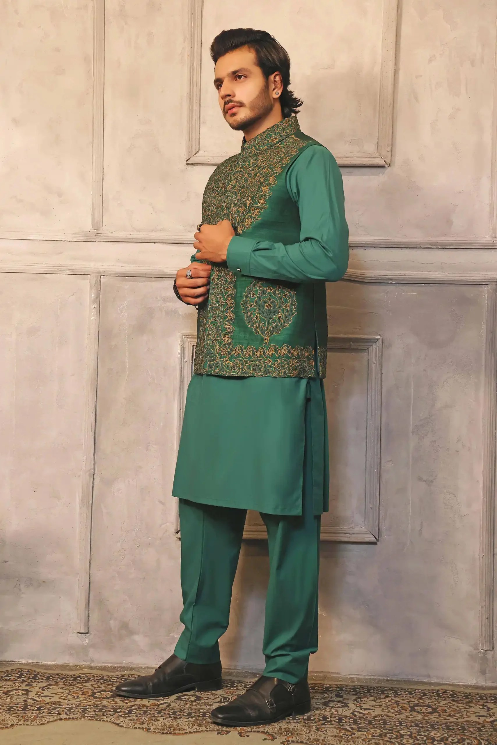 Viridian Green Hand-Embroidered Silk-Blend Waistcoat Kurta (3-Piece) - Image 3