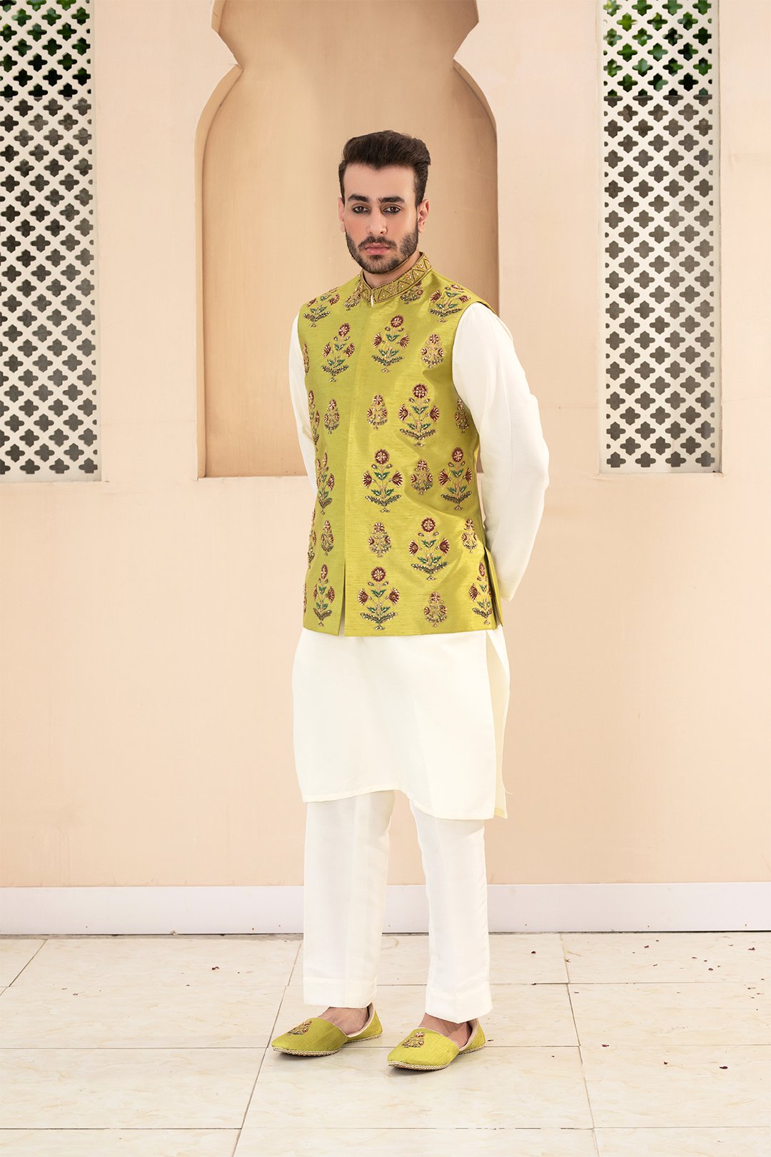 Mendi Green Ada Embroidered Silk Waistcoat (3-Piece) - Image 2