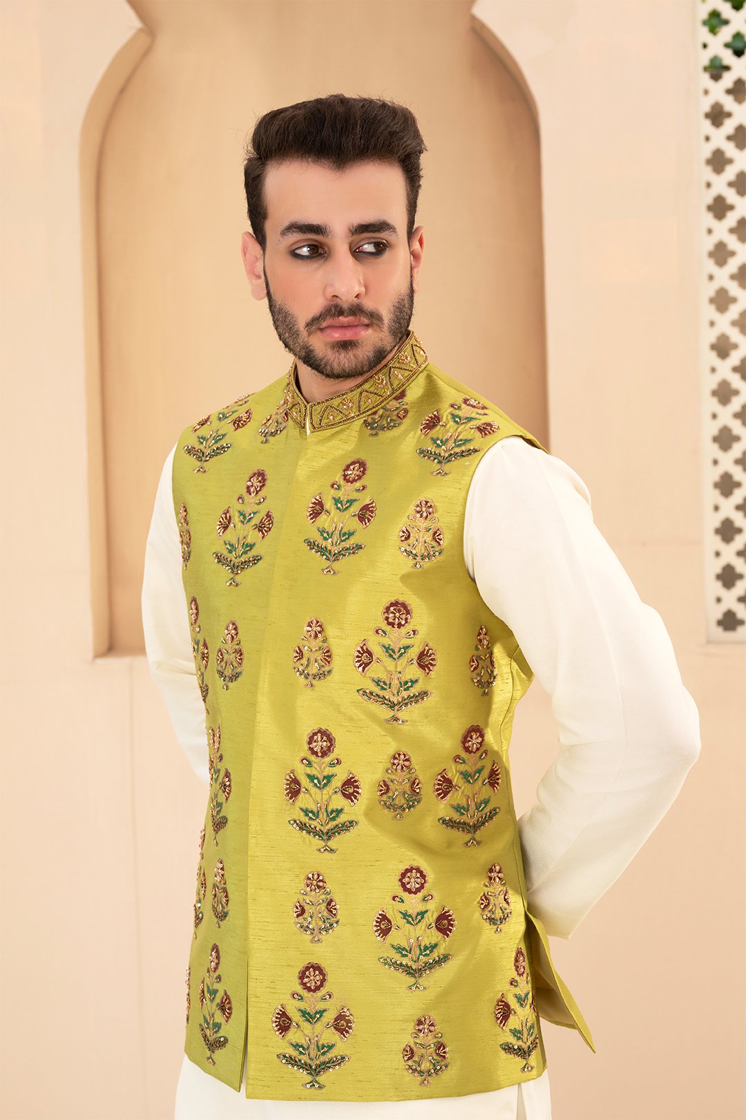 Mendi Green Ada Embroidered Silk Waistcoat (3-Piece) - Image 3