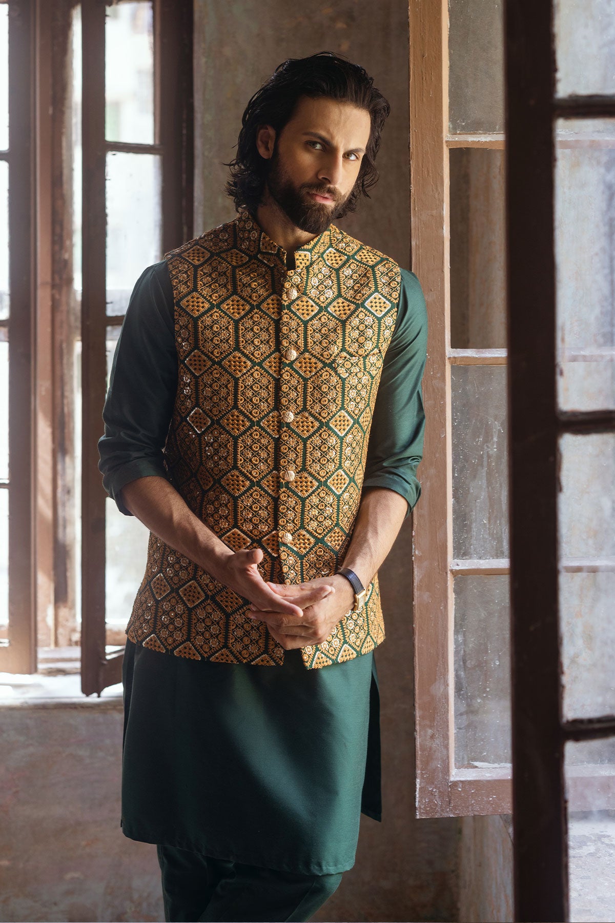 Emerald Green Geometric Embroidered Silk-Blend Waistcoat (2-Piece) - Image 4