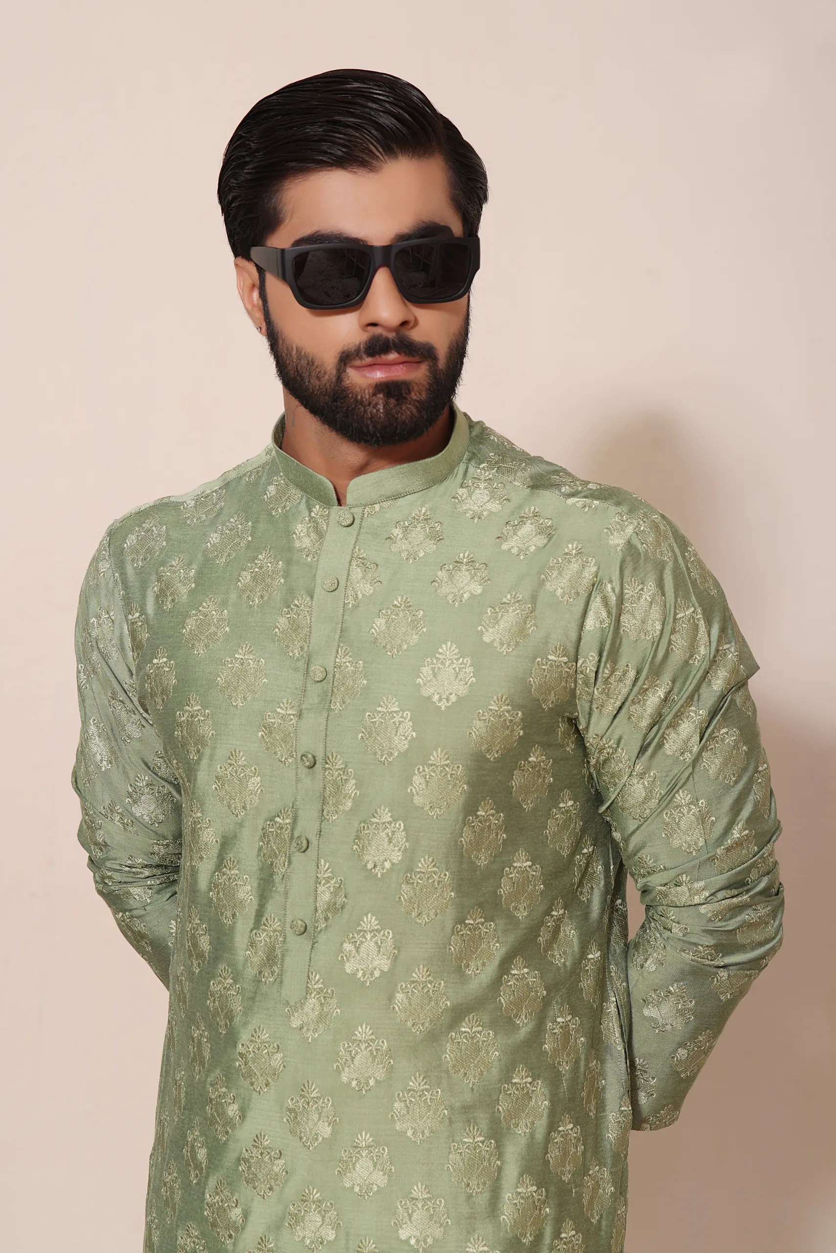 Green Thread-Embroidered Jacquard Kurta (2-Piece) - Image 1