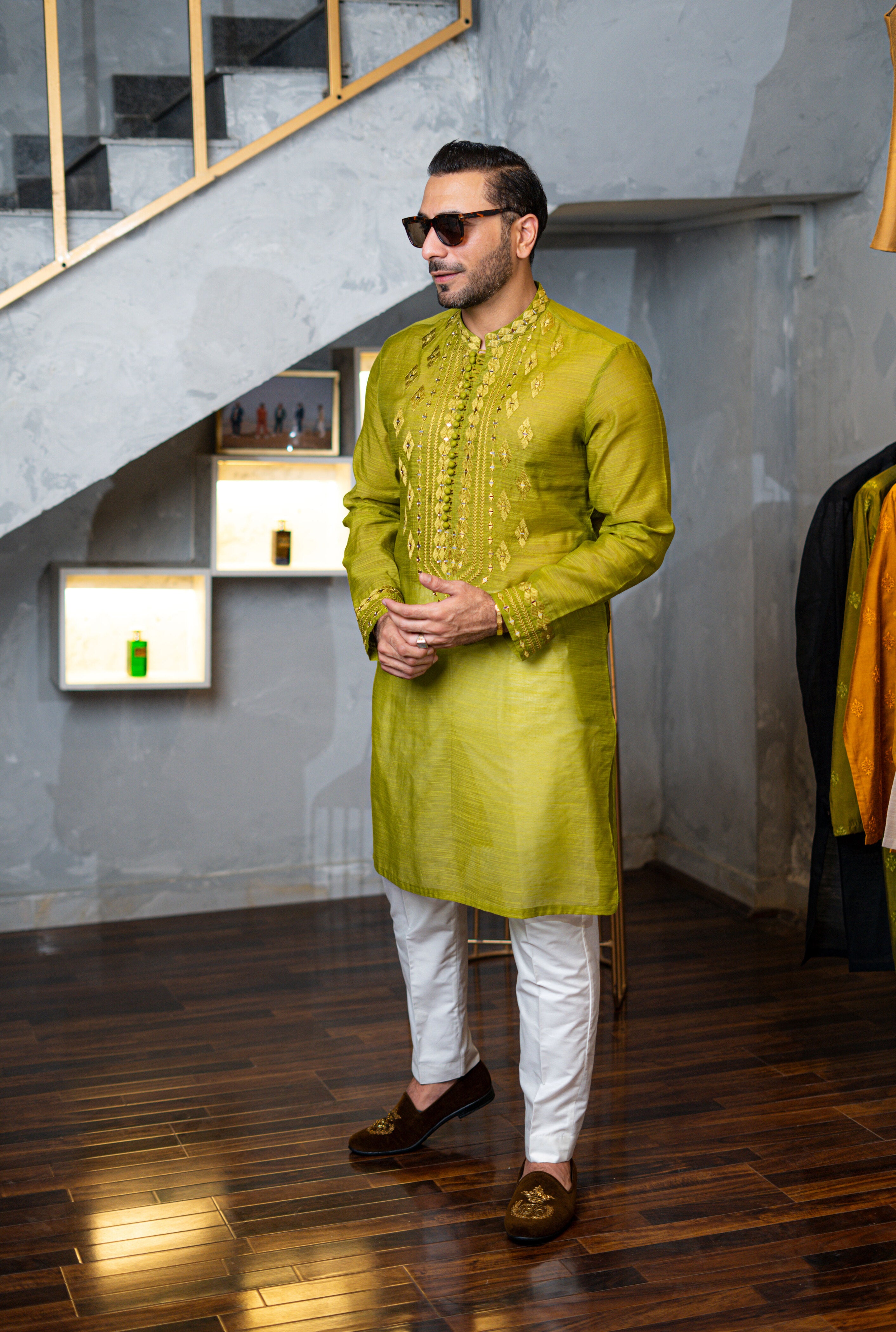 Pallet Green Embroidered Silk-Blend Kurta Pajama (2-Piece) - Image 4