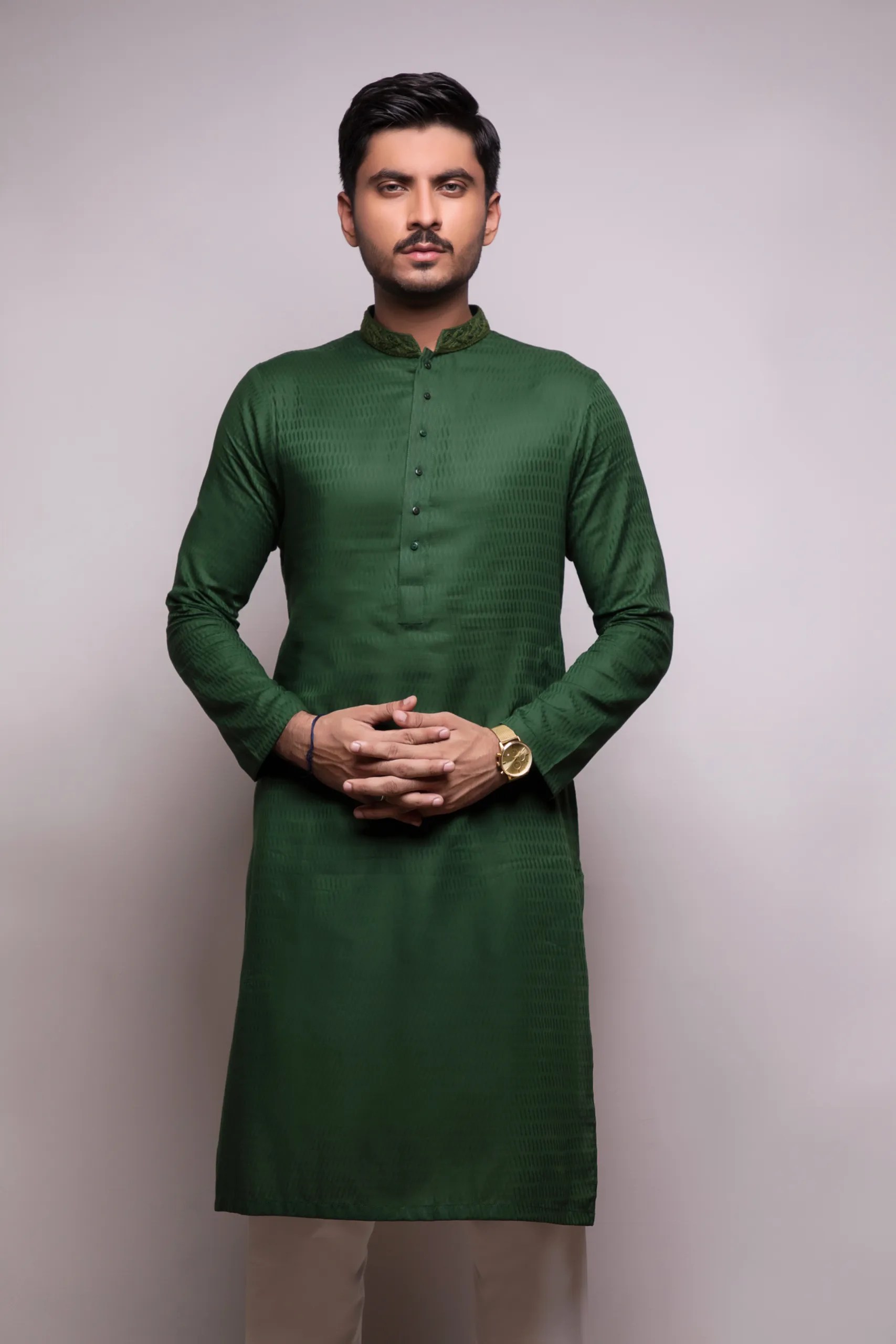 Emerald Green Embroidered Silk-Blend Kurta (1-Pc) - Image 1
