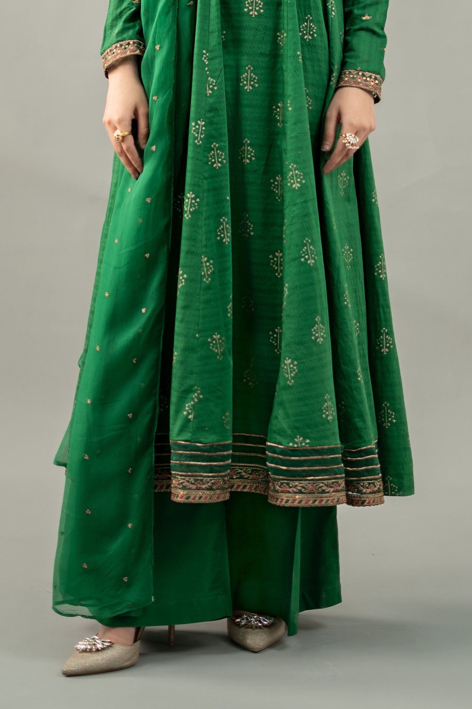 Pakistani Emerald Green Embroidered Lawn Frock (3-Piece) - Image 4