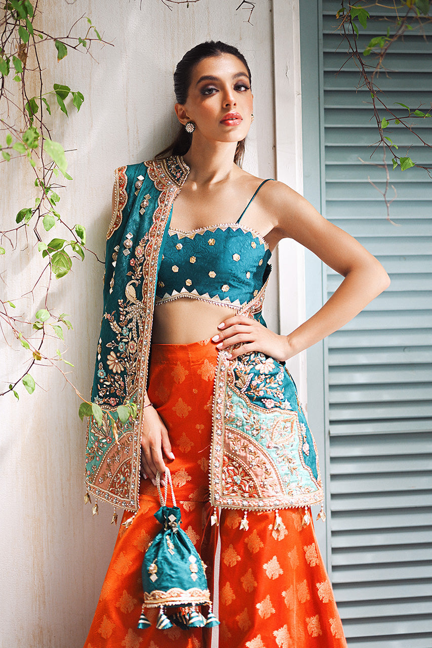 Emerald Green Zardozi Jamawar Jacket & Brocade Gharara (3-Piece) - Image 10