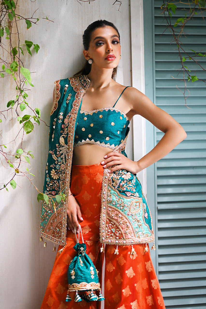 Emerald Green Zardozi Jamawar Jacket & Brocade Gharara (3-Piece) - Image 12