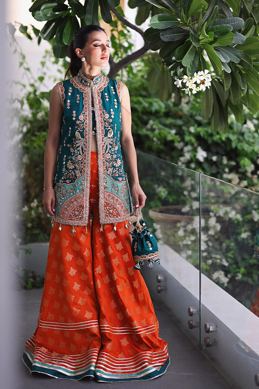 Emerald Green Zardozi Jamawar Jacket & Brocade Gharara (3-Piece) - Image 6