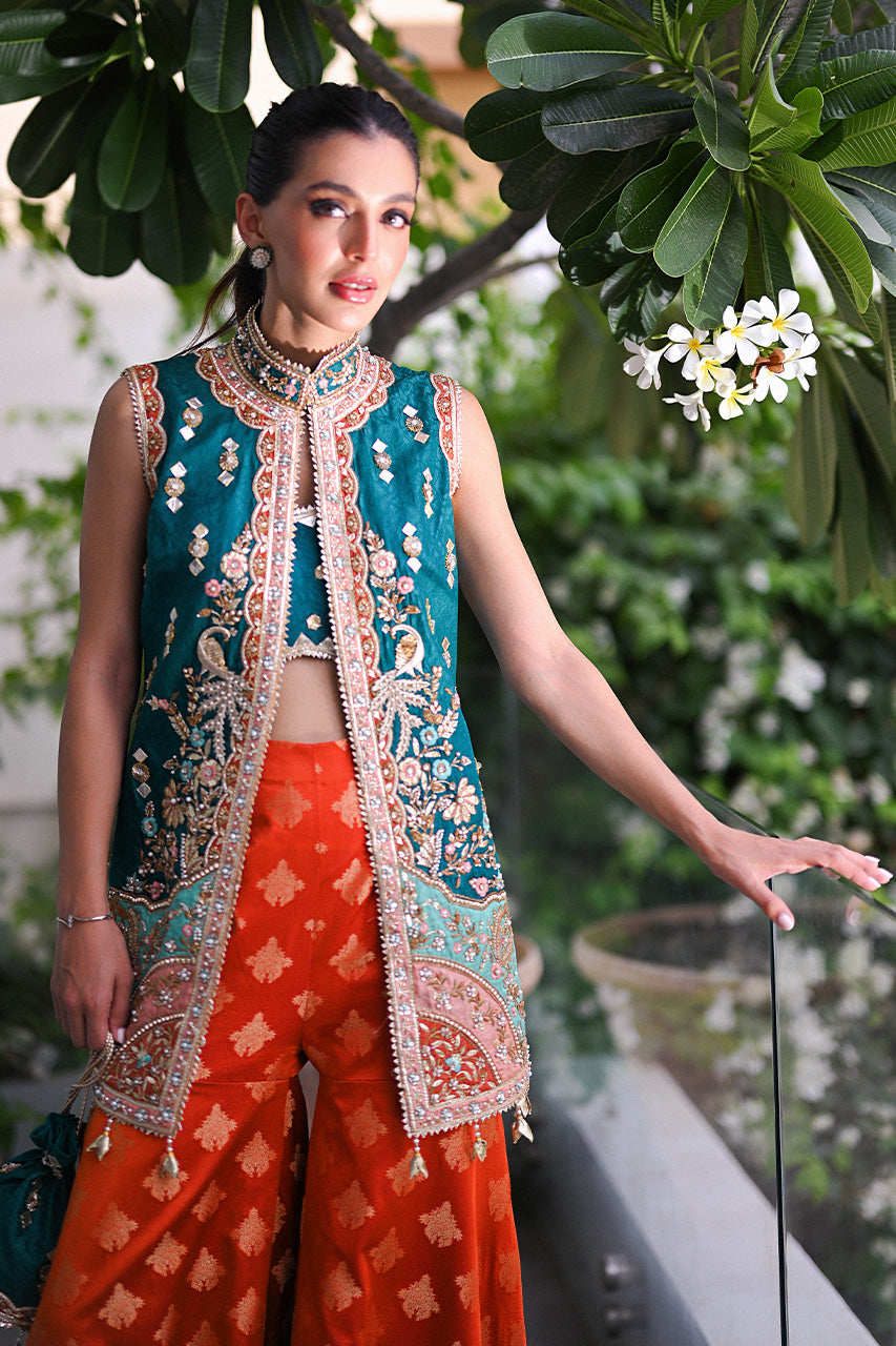 Emerald Green Zardozi Jamawar Jacket & Brocade Gharara (2-Piece) - Image 5