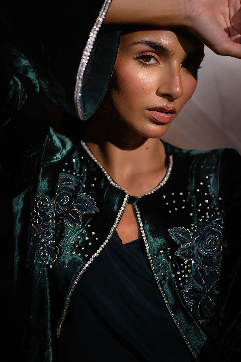Emerald Embellished Velvet Jacket with Raw Silk Trousers (2-Piece) - Image 6