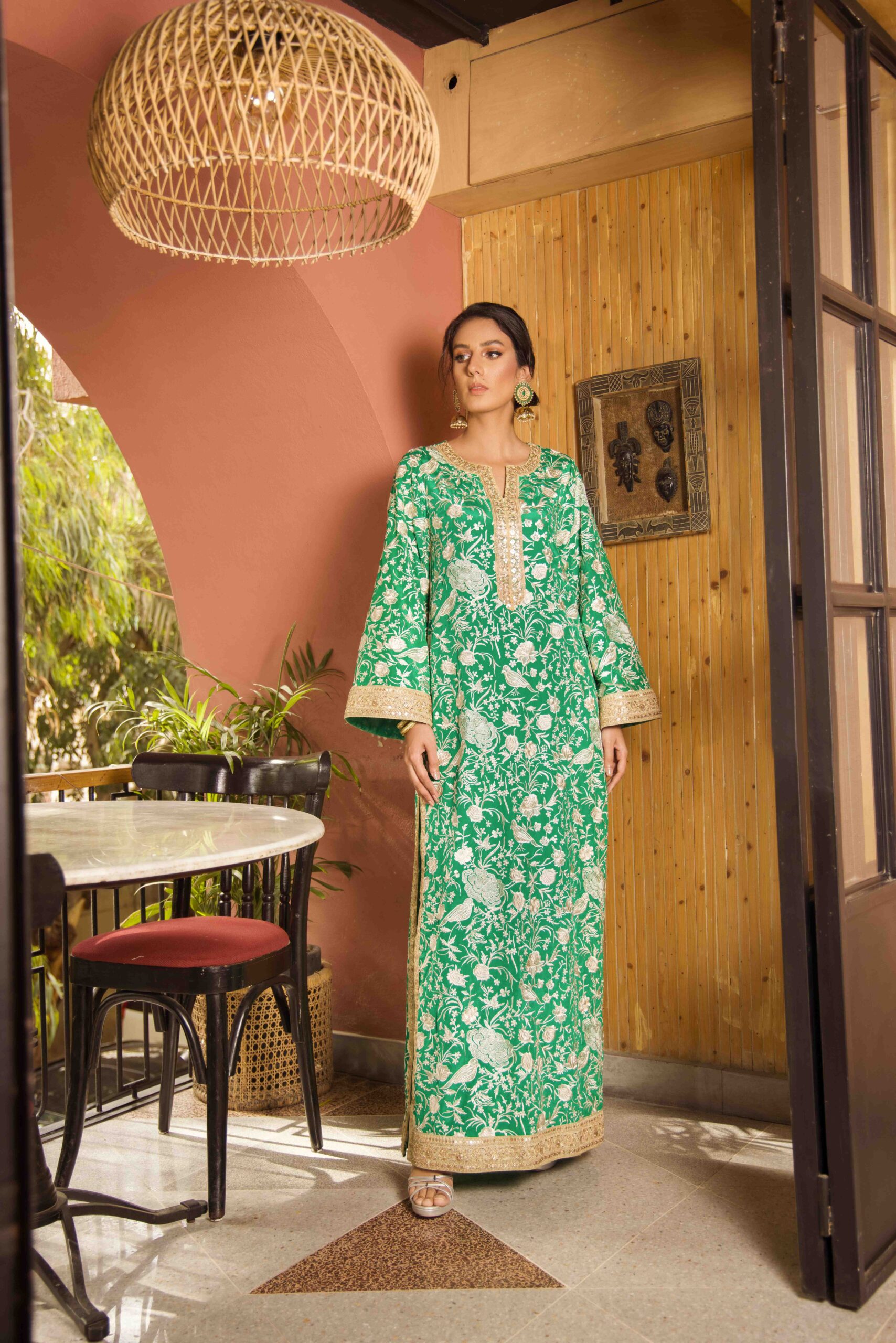 Pakistani Emerald Green Parsi Garra Crepe Silk Kaftan (2-Piece) - Image 2