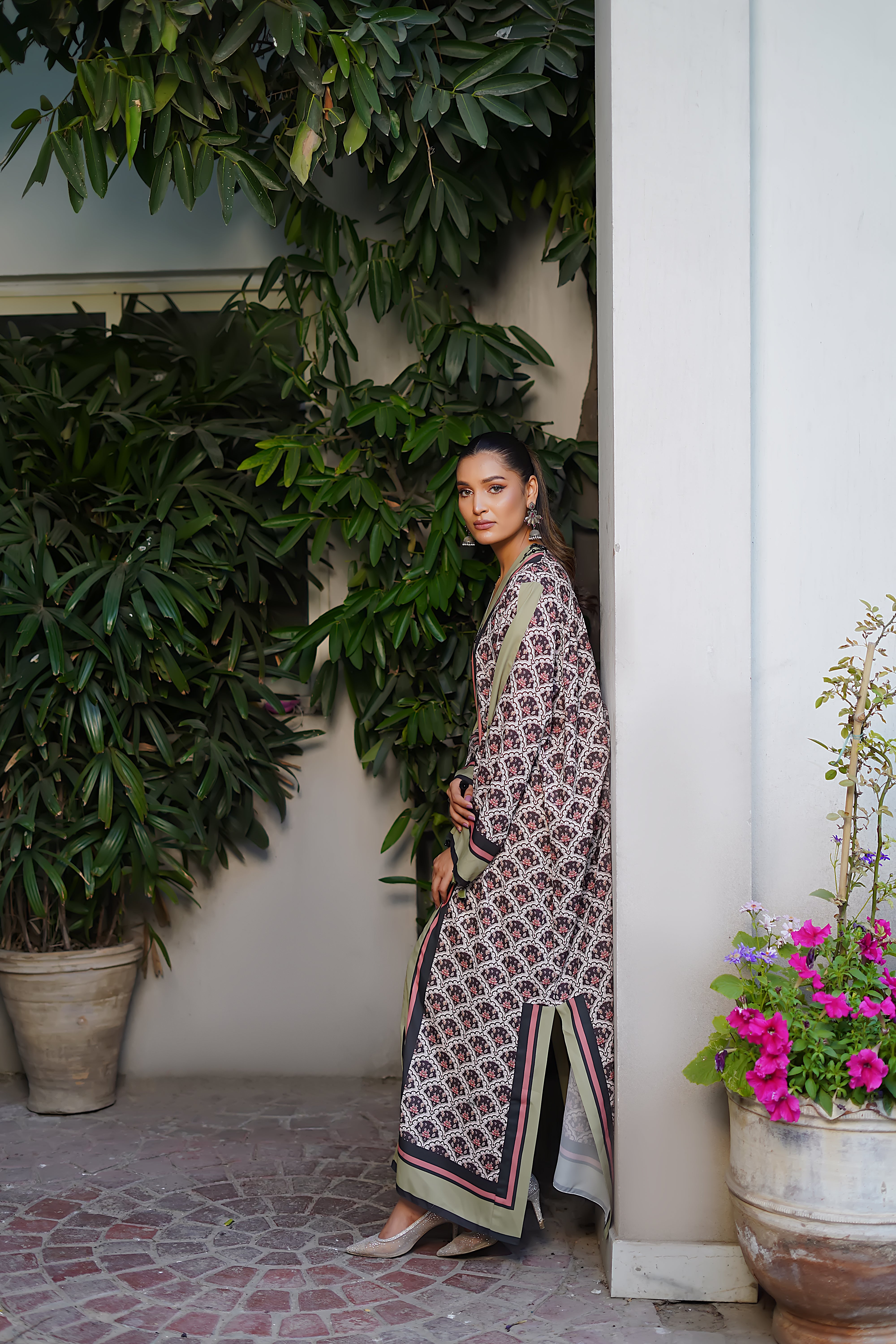 Olive Printed Grip Silk Kaftan (1-Pc) - Image 3