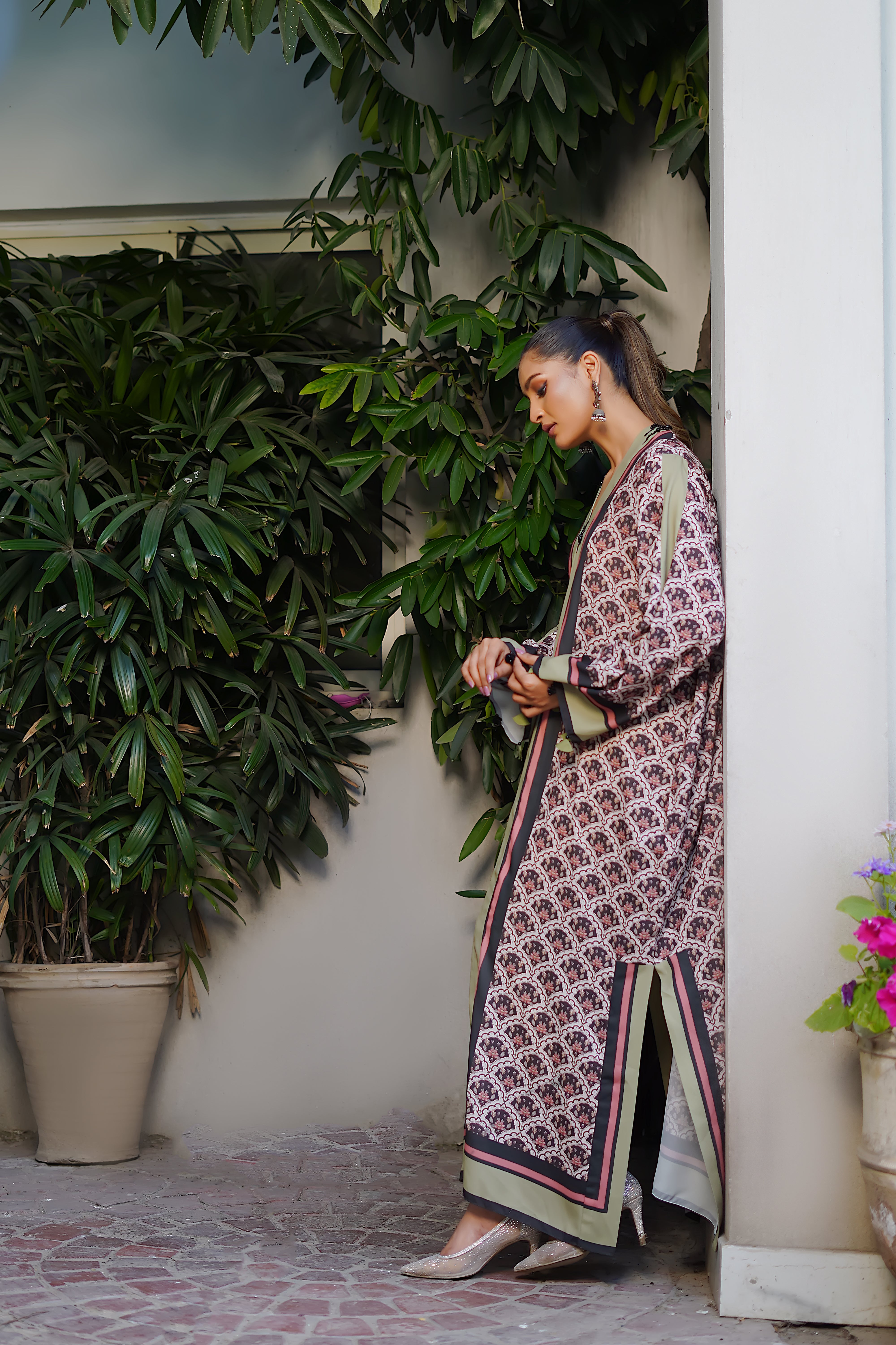 Olive Printed Grip Silk Kaftan (1-Pc) - Image 4