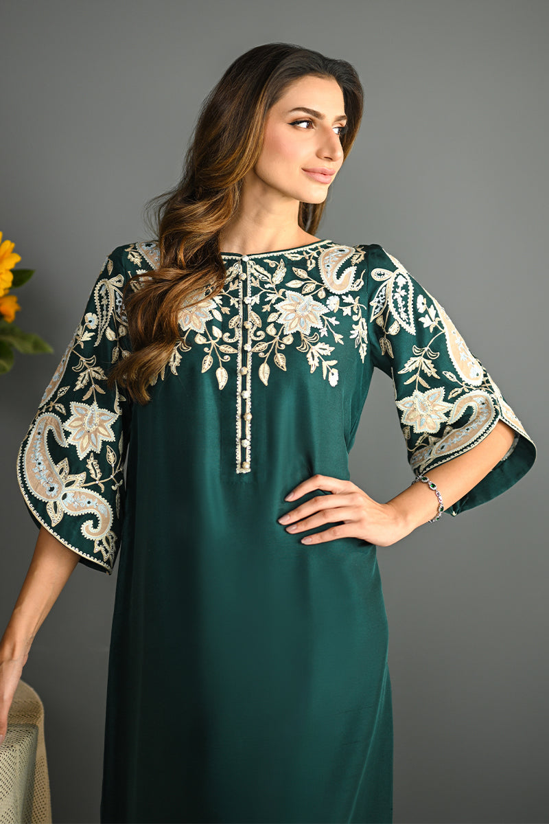 Pakistani Emerald Green Aari Embroidered Silk Kaftan (1-Pc) - Image 3