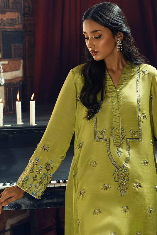 Apple Green Embellished Raw Silk Kaftan (2-Piece) - Image 3
