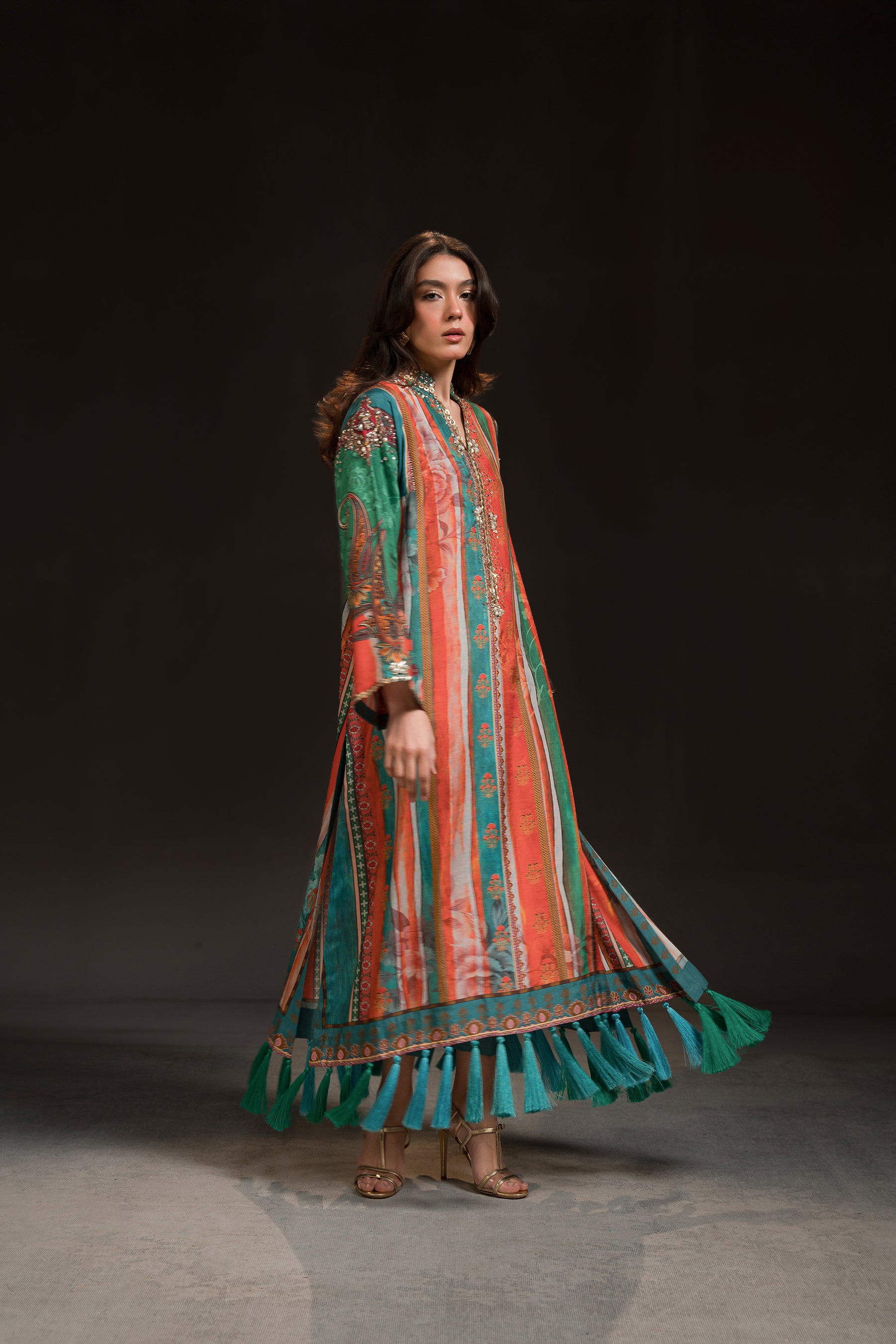 Pakistani Green Embellished Blended Raw Silk Kaftan (3-Piece) - Image 5