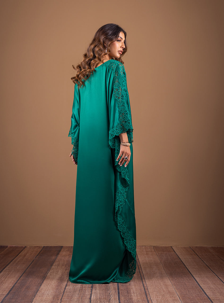 Pakistani Emerald Green Lace Shamose Silk Kaftan (2-Piece) - Image 2