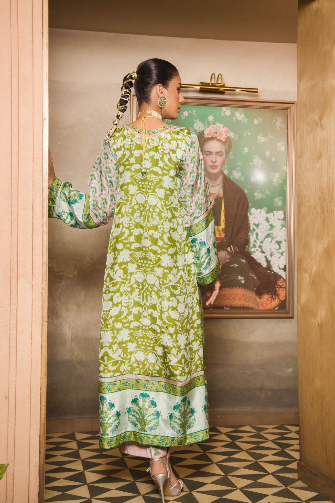 Pakistani Green Gold Embellished Silk Kaftan (3-Piece) - Image 5